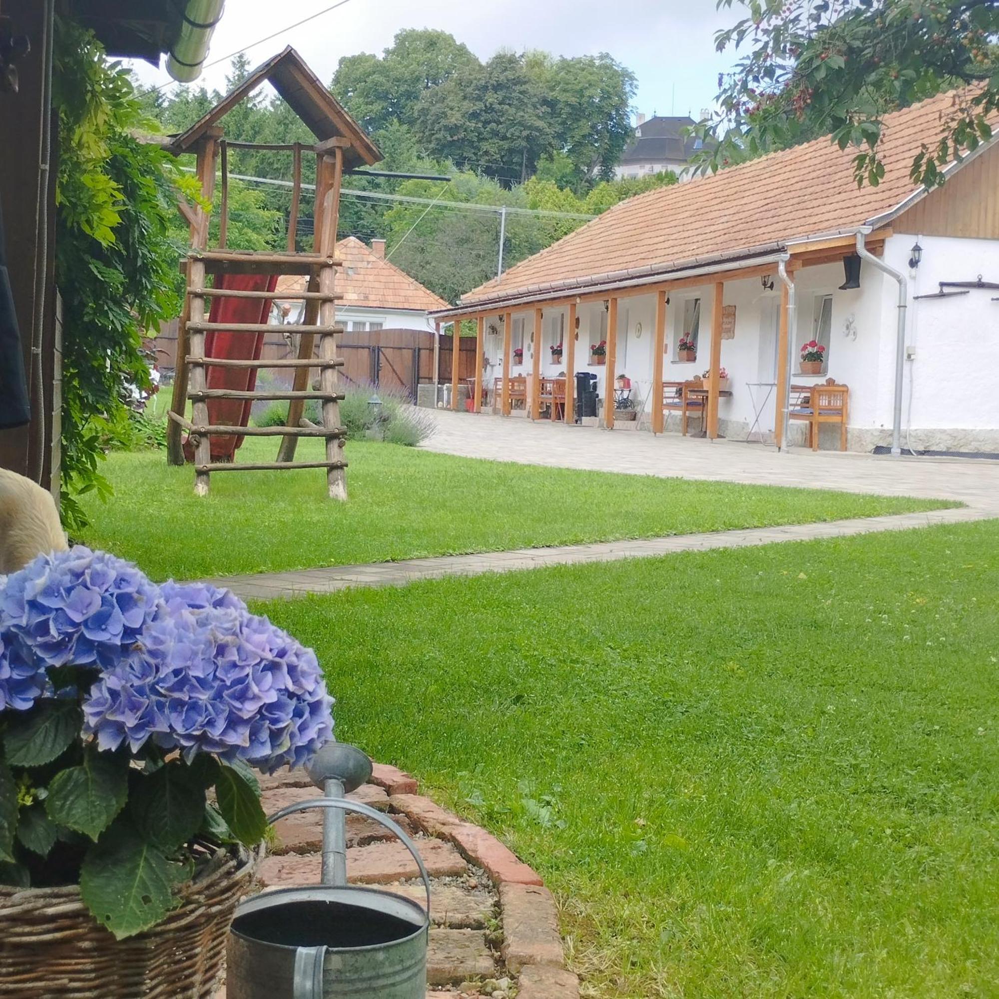 Bobita Apartmanhaz Szilvásvárad Dış mekan fotoğraf